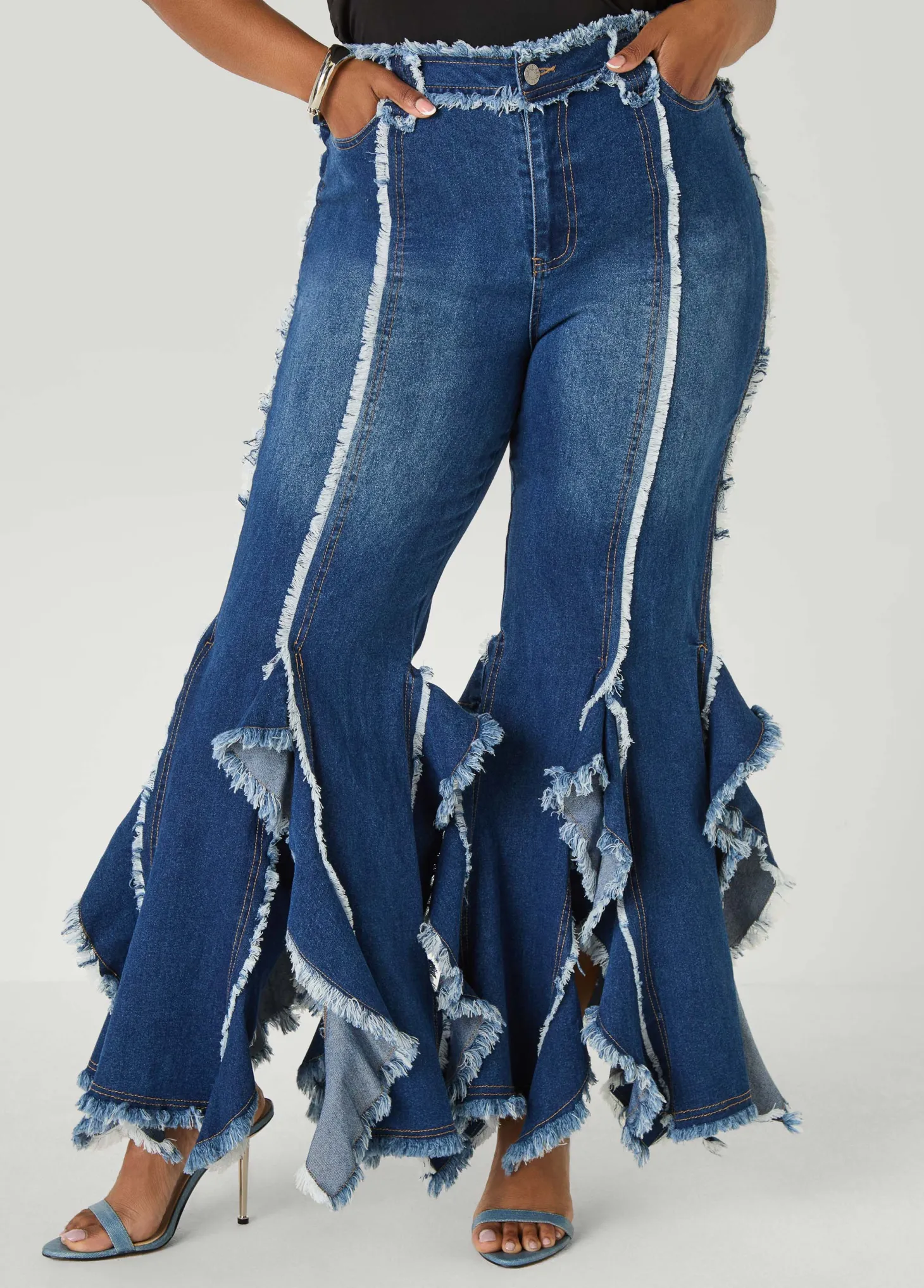 Frayed Ruffle Flared Jeans