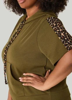 Leopard Trimmed Textured Hoodie