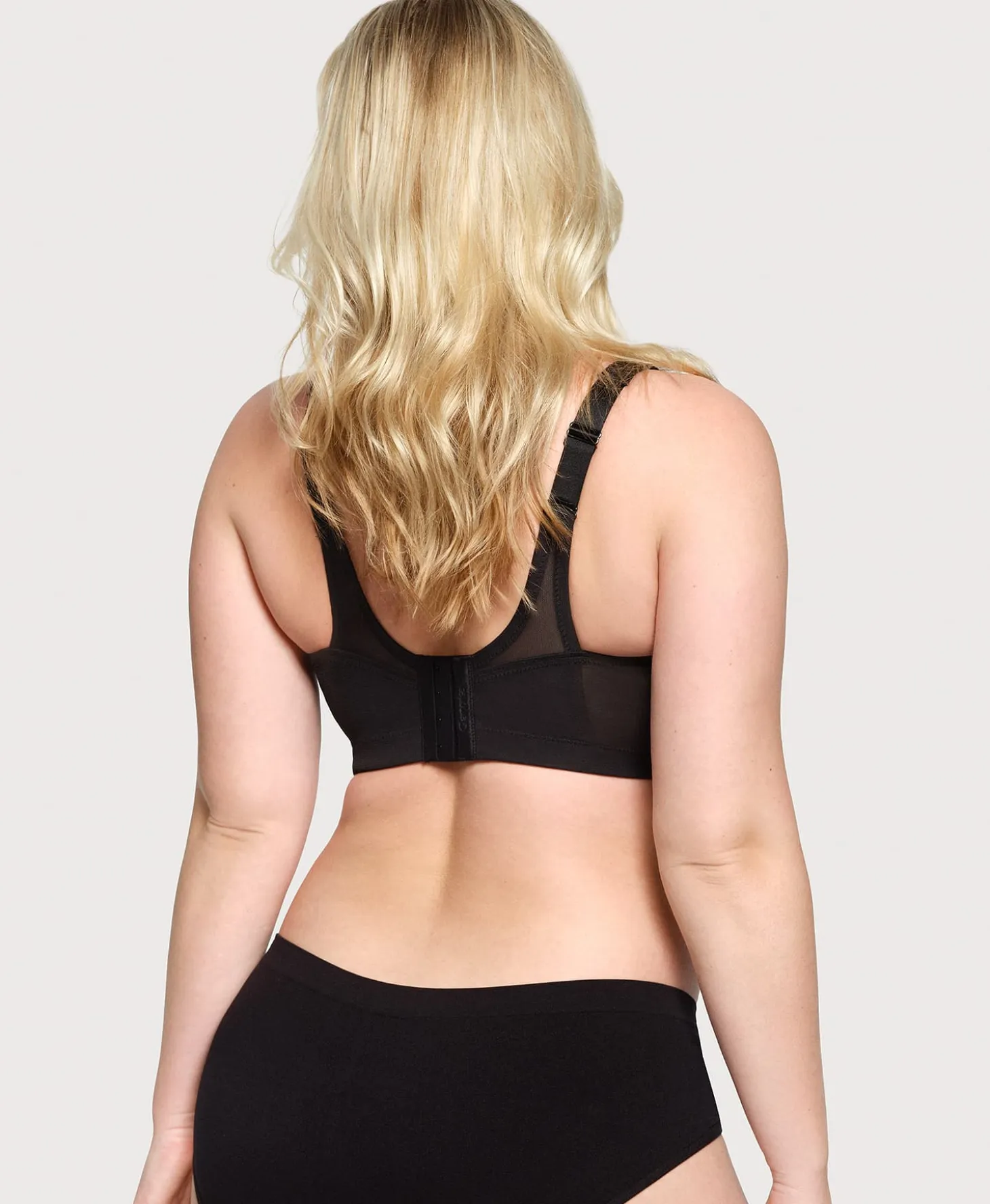 MagicLift Seamless Firm Support Bra