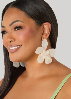 Pearlized Flower Earrings