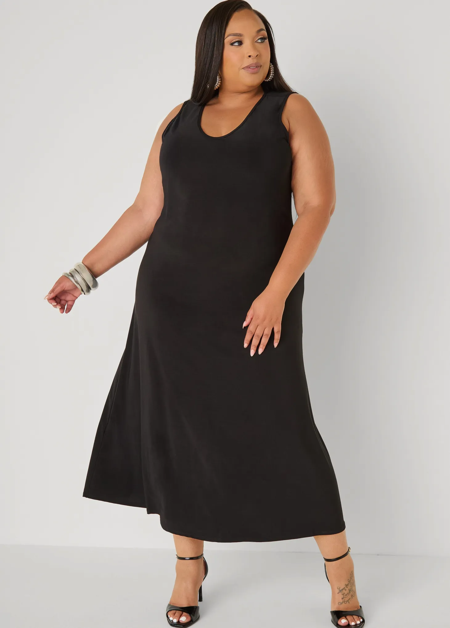 V Neck Maxi Knit Dress
