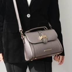 Willa Shoulder Bag